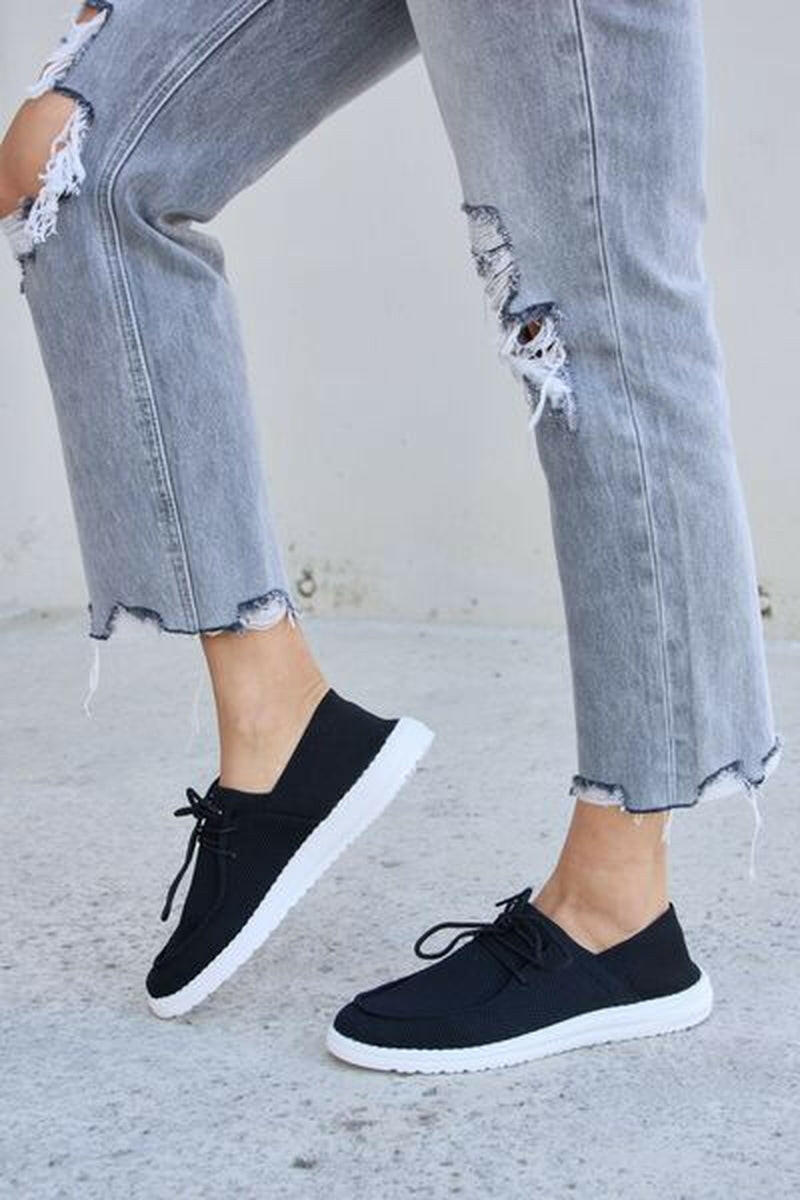 Forever Link Flat round Toe Lace-Up Sneakers.