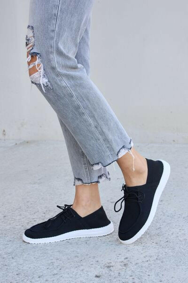 Forever Link Flat round Toe Lace-Up Sneakers.